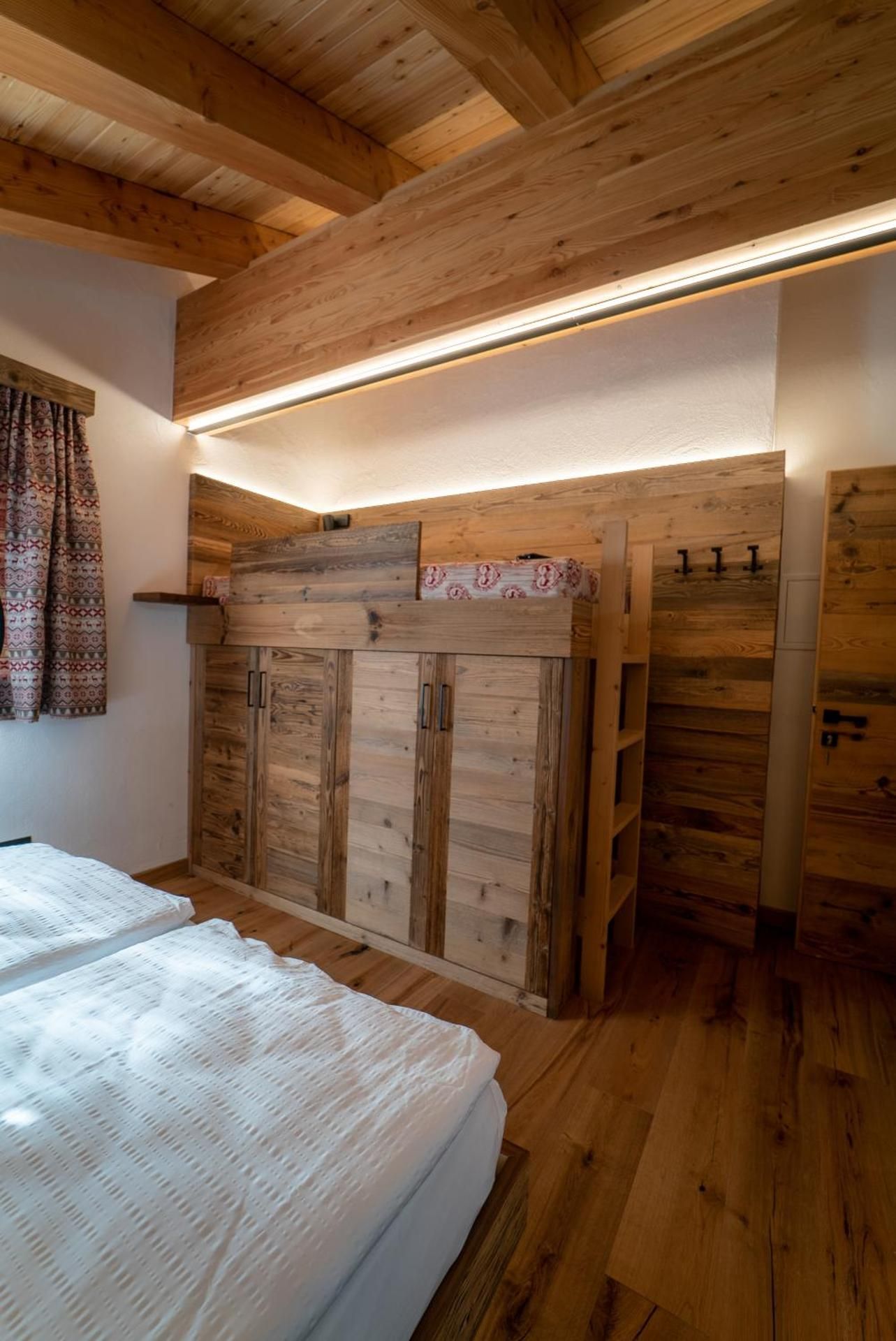 Triple Room with Lake View