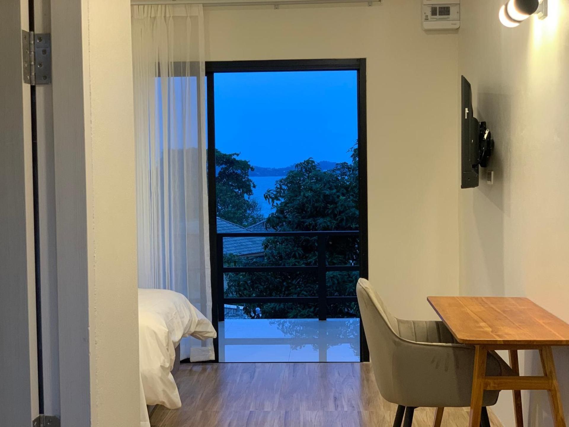 Deluxe Twin Room with Sea View