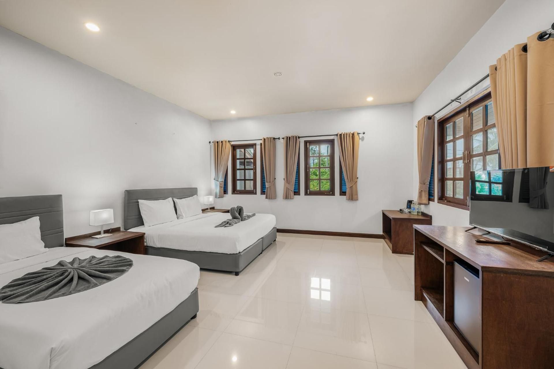 Triple Room