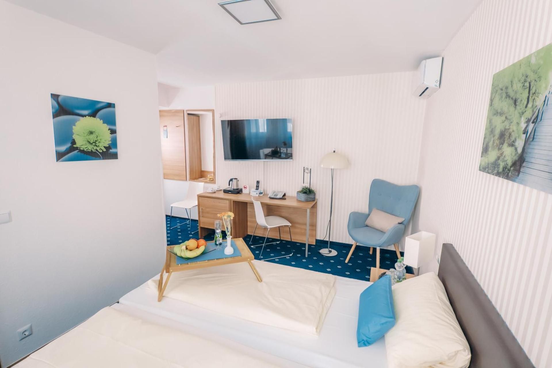 Deluxe Double or Twin Room with Garden View
