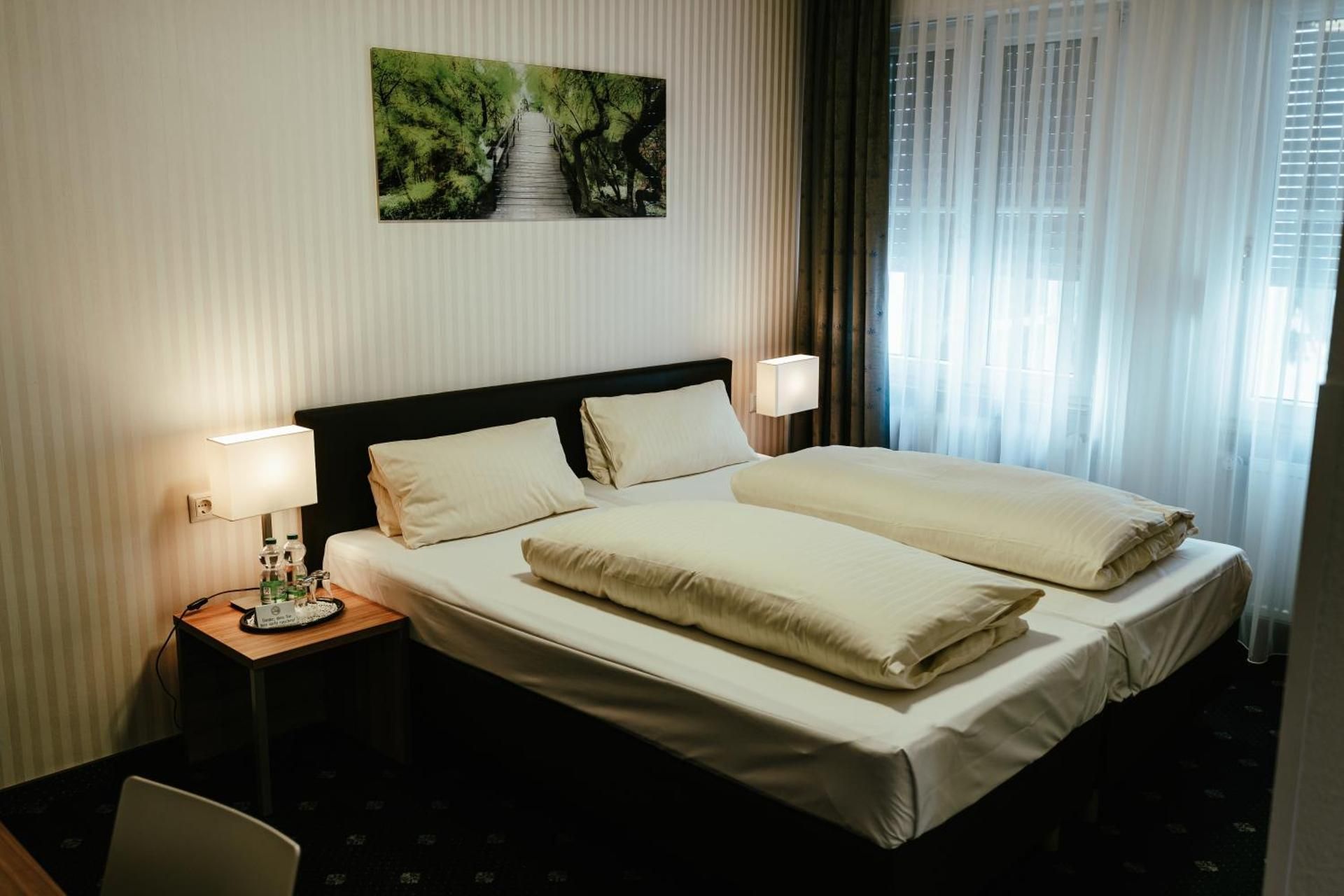 Standard Double Room with Air Conditioning