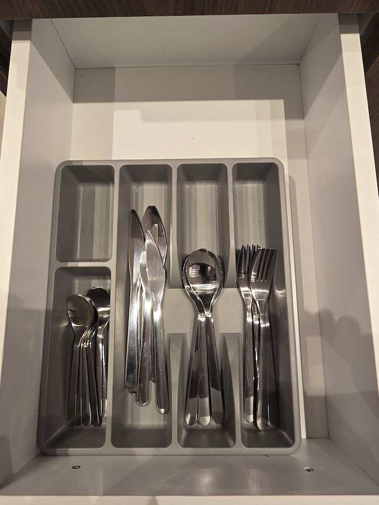 ALSHAKREEN SUITES Deluxe Room 9