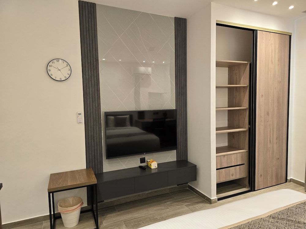 ALSHAKREEN SUITES Deluxe Room 7