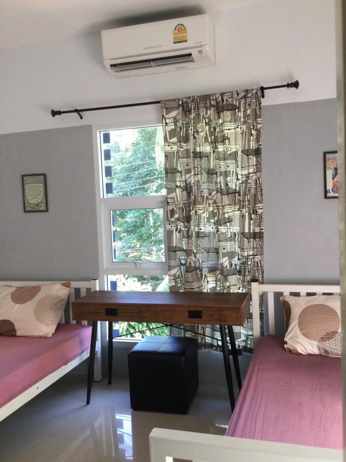 Ananas Samui Hostel Twin Room with Shared Bathroom
