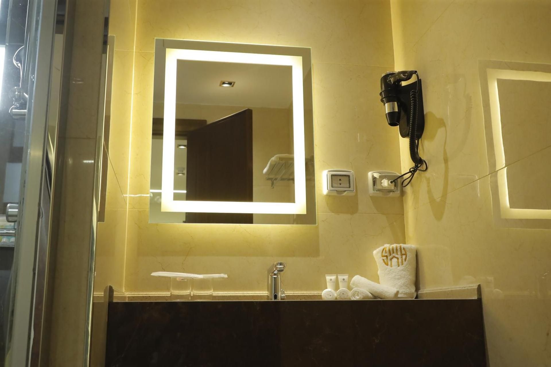 Soho Midtown Twin Room 3