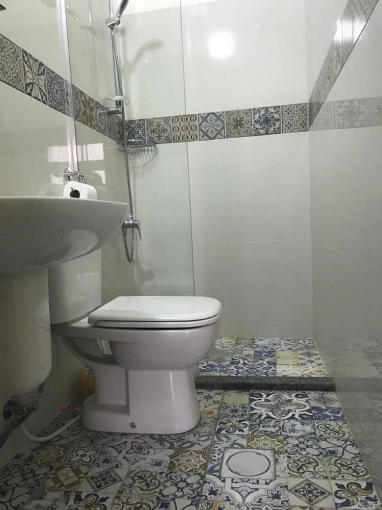 Single Room, Private Bathroom