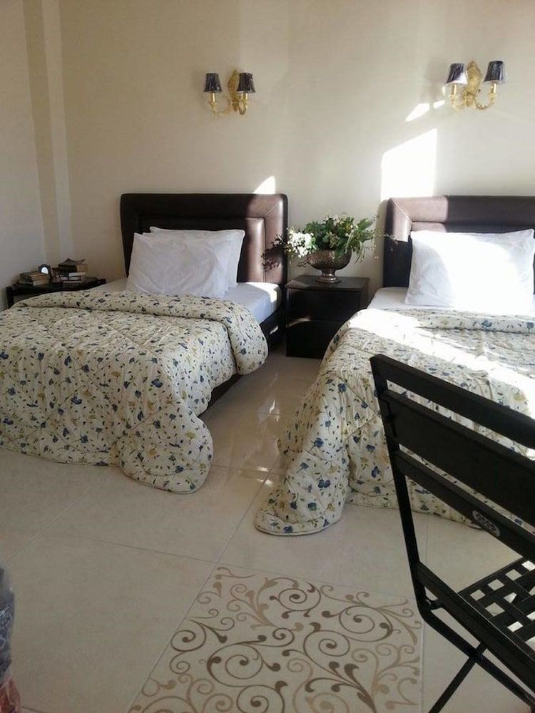 Signature Triple Room, 3 Twin Beds, Private Bathroom