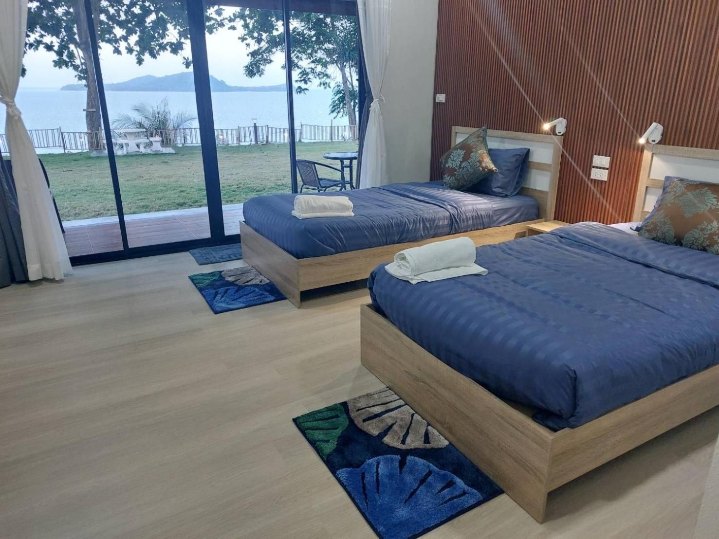 Twin Room with Sea View