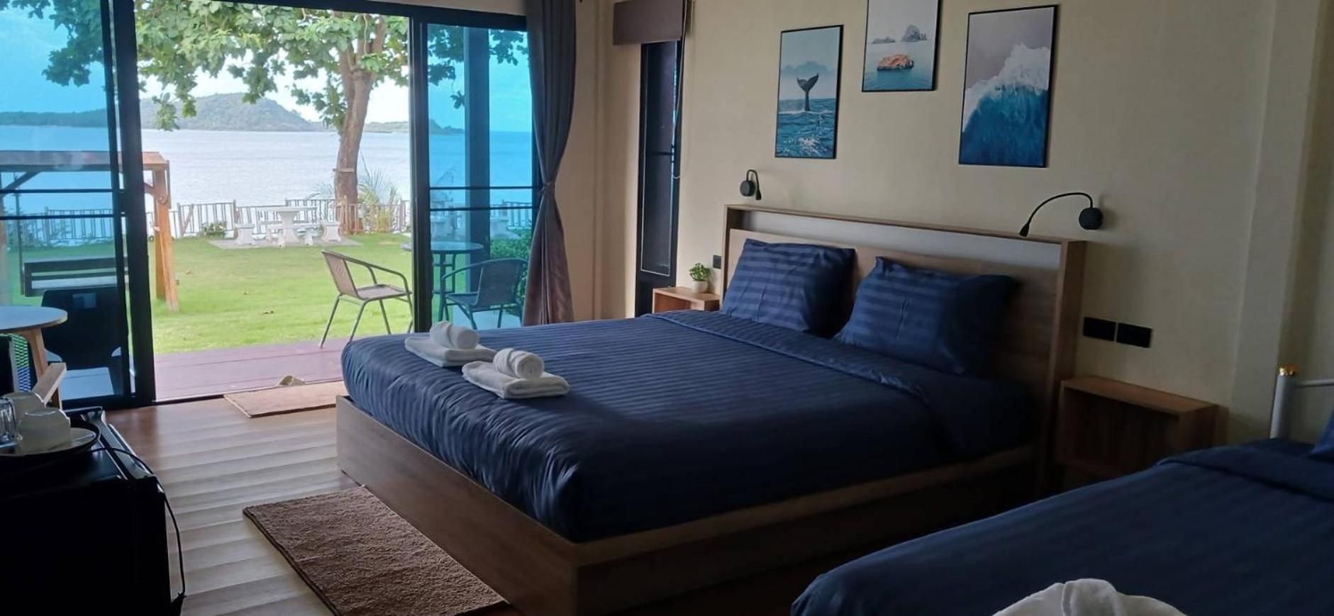 Triple Room with Sea View