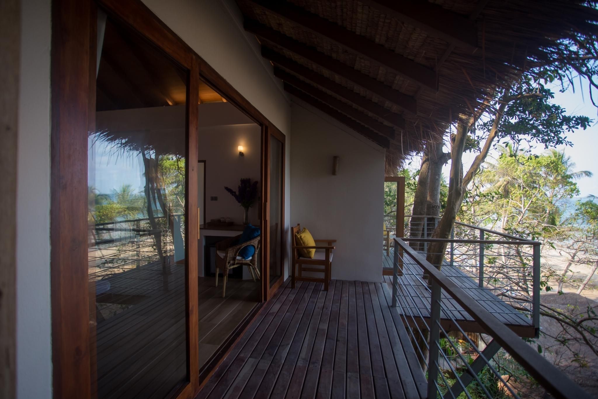 Honeymoon Suite with Indoor Jacuzzi