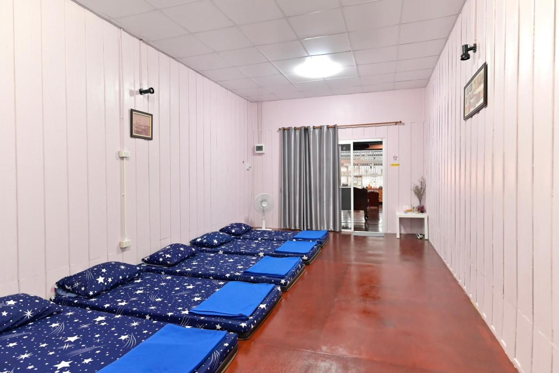 Triple Room with Shared Bathroom