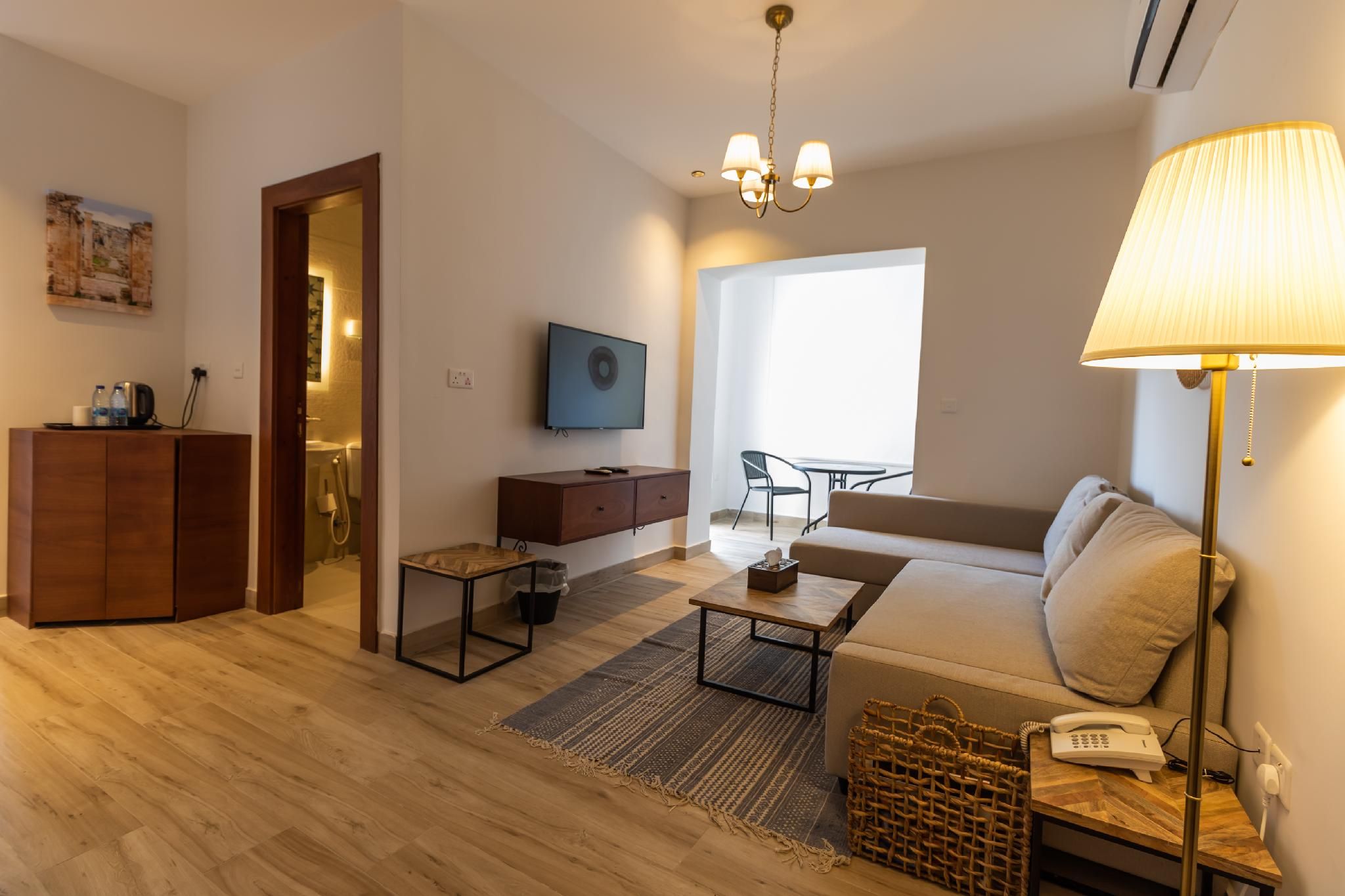 Deluxe Suite