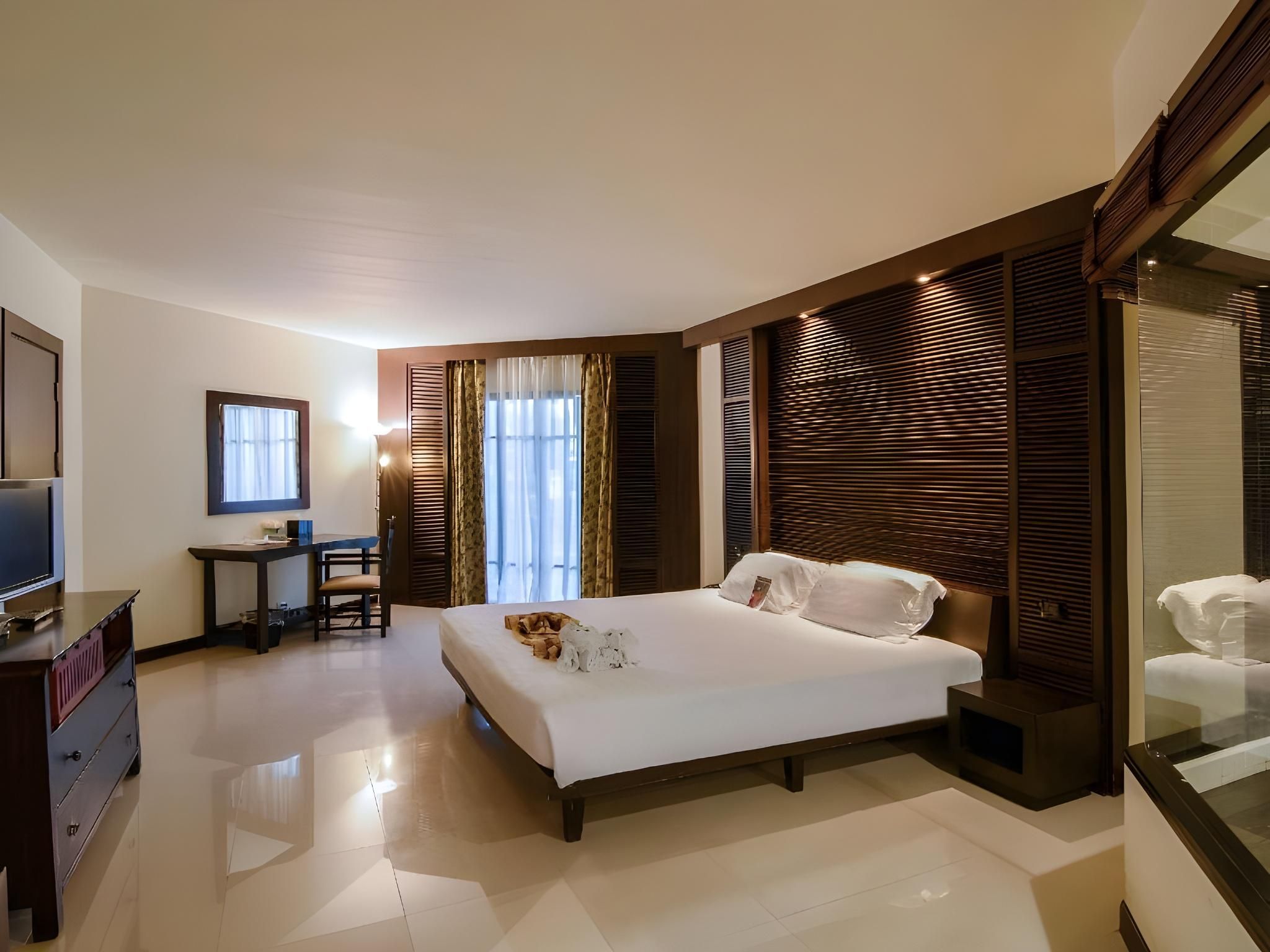 Superior Garden View King Room