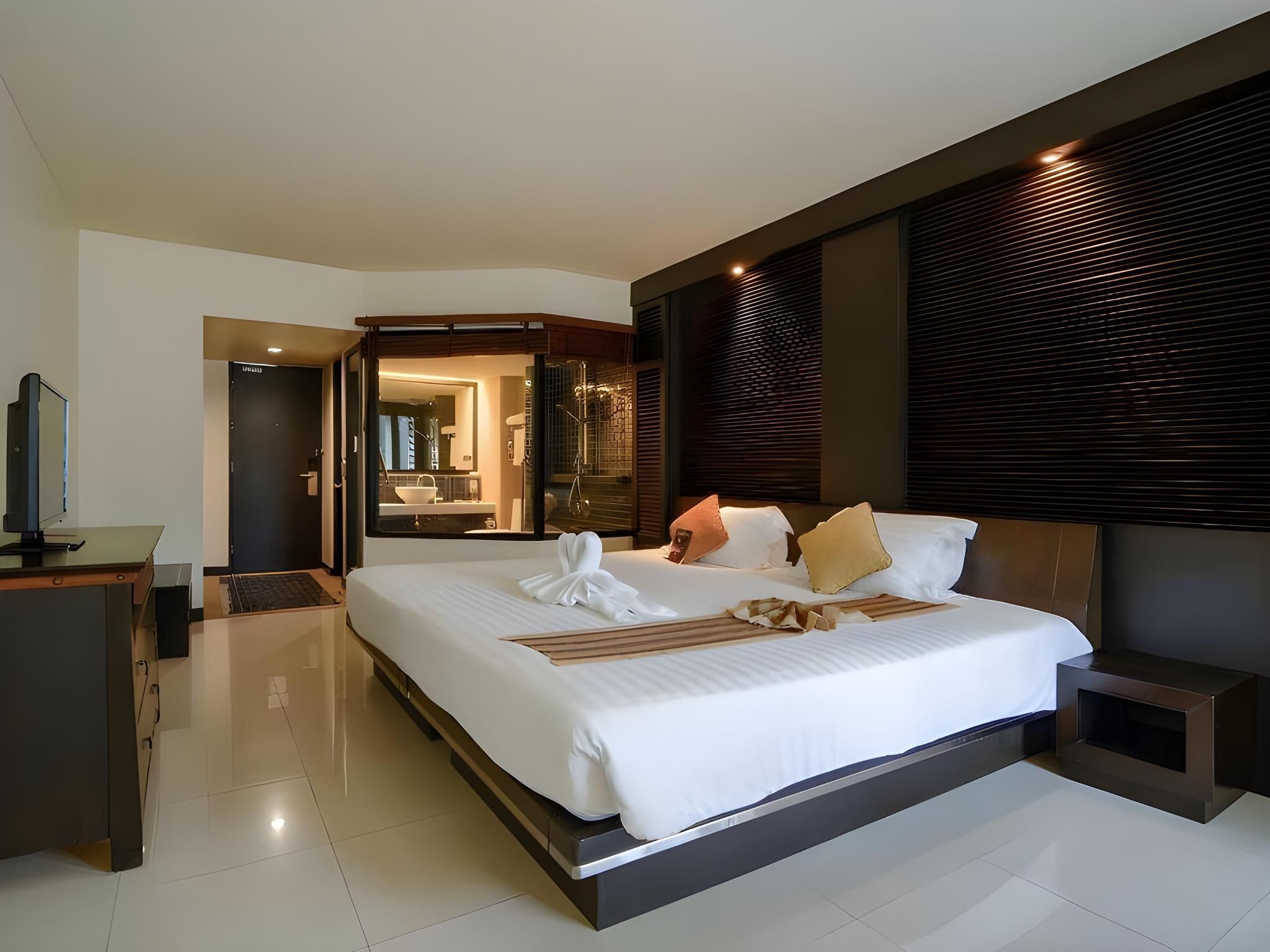 Superior Double or Twin Room with Pool View