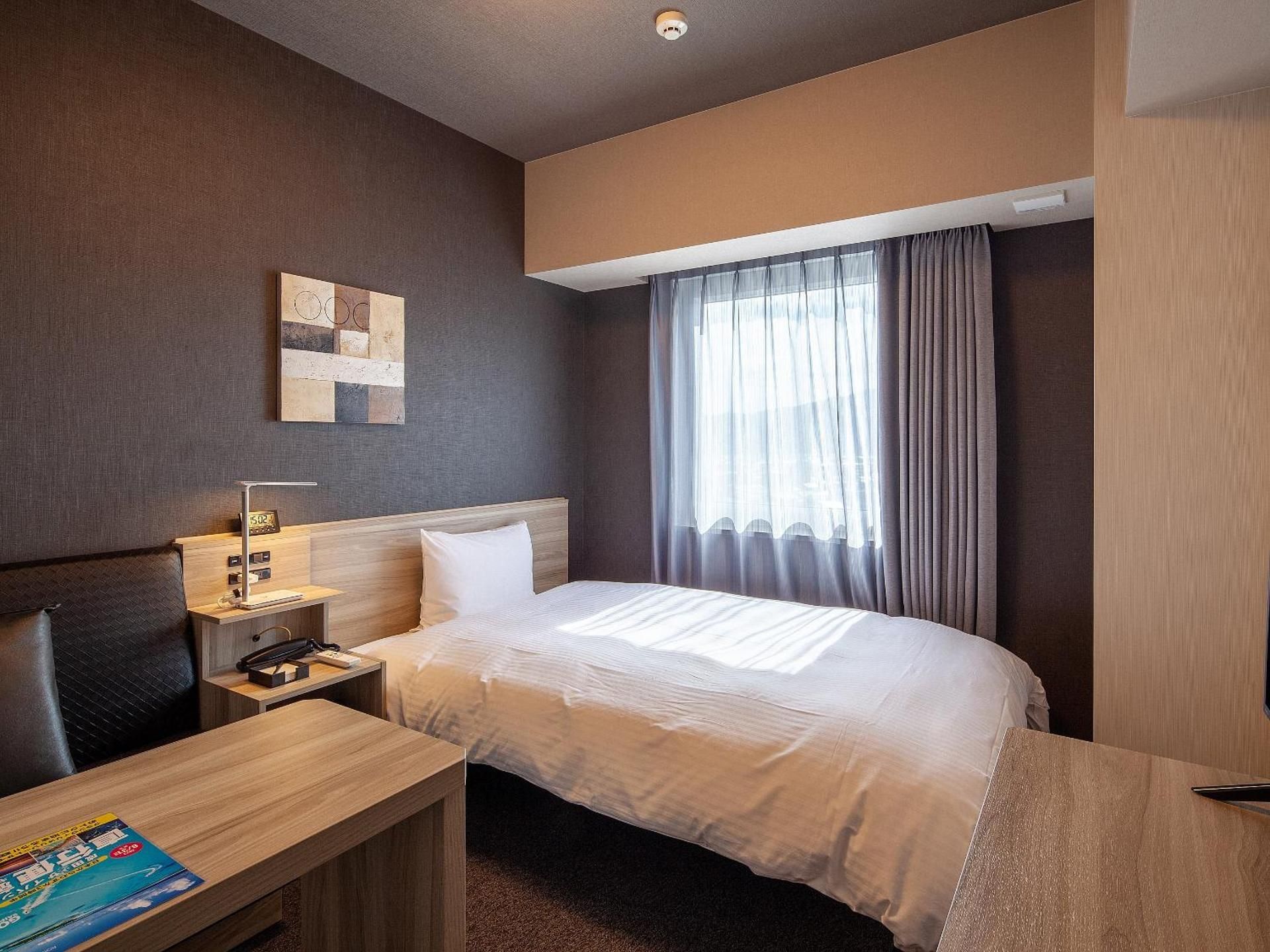 Single Room - Non-Smoking