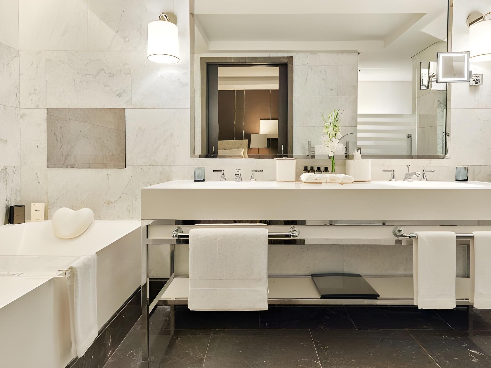 Deluxe 2 Queens Non Smoking