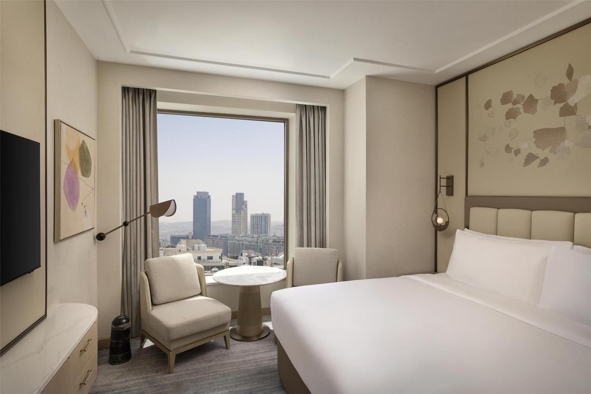 King Deluxe Room with City View