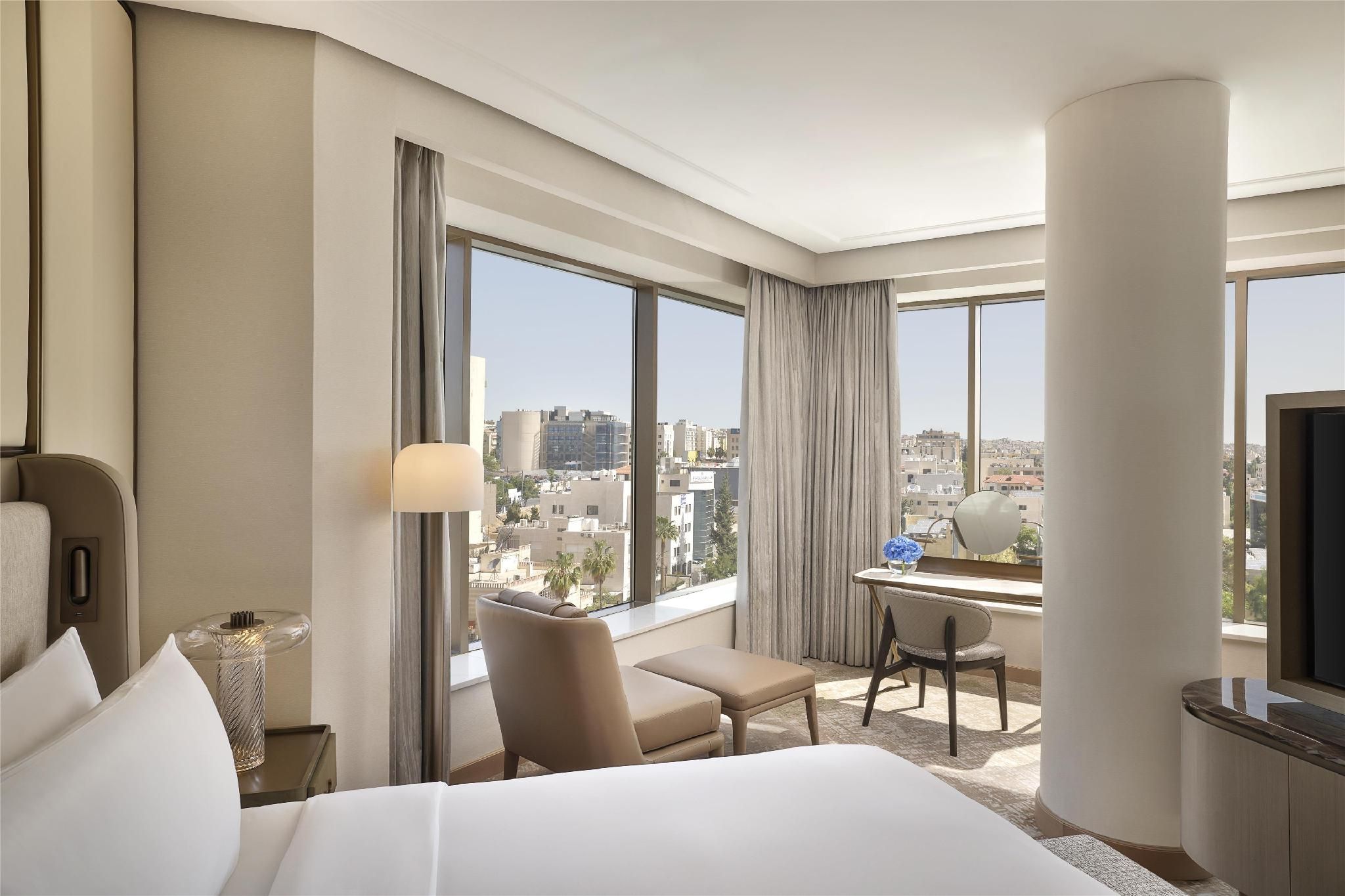 King Club Signia Panoramic Suite