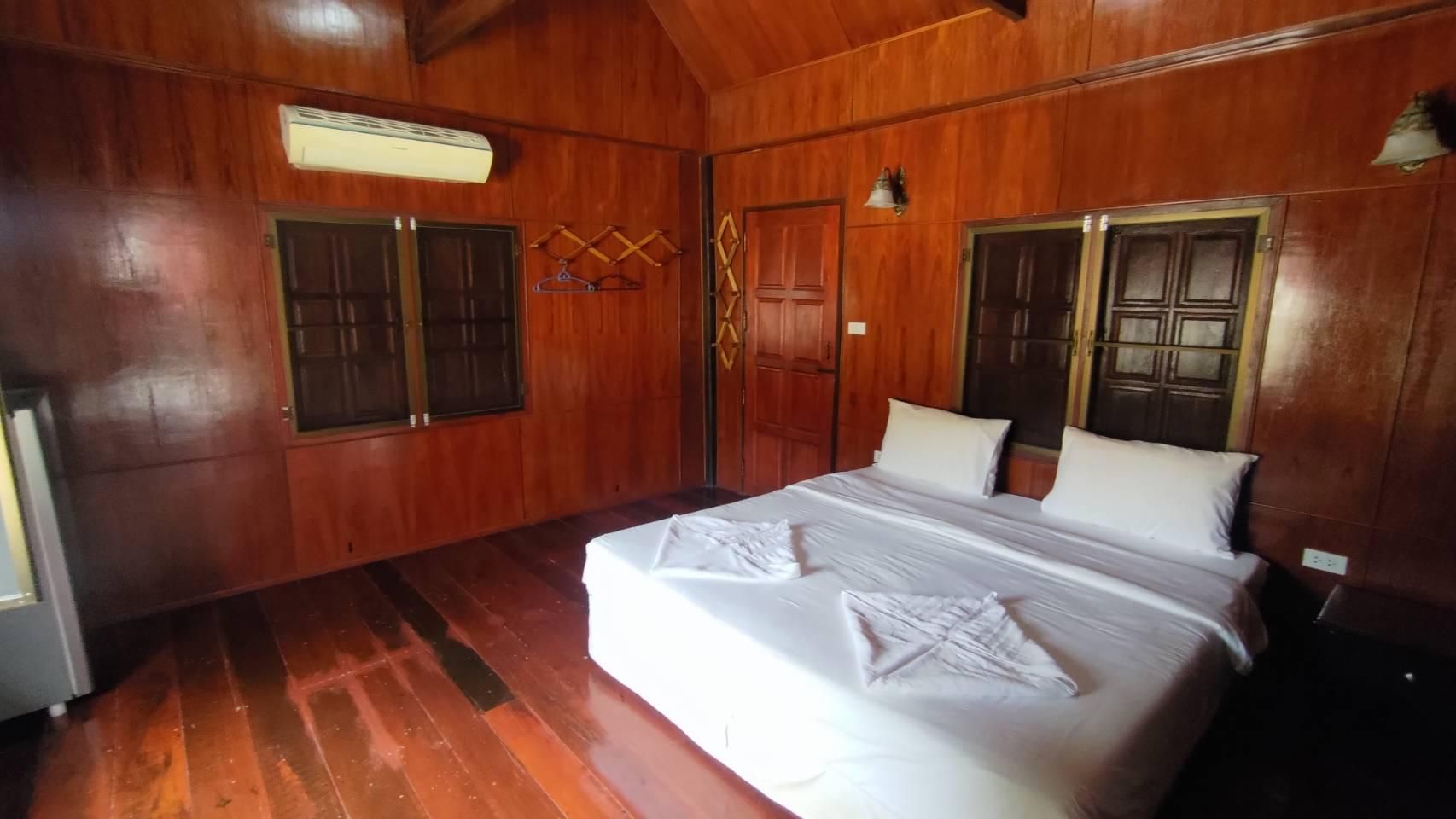 Vintage Cabin