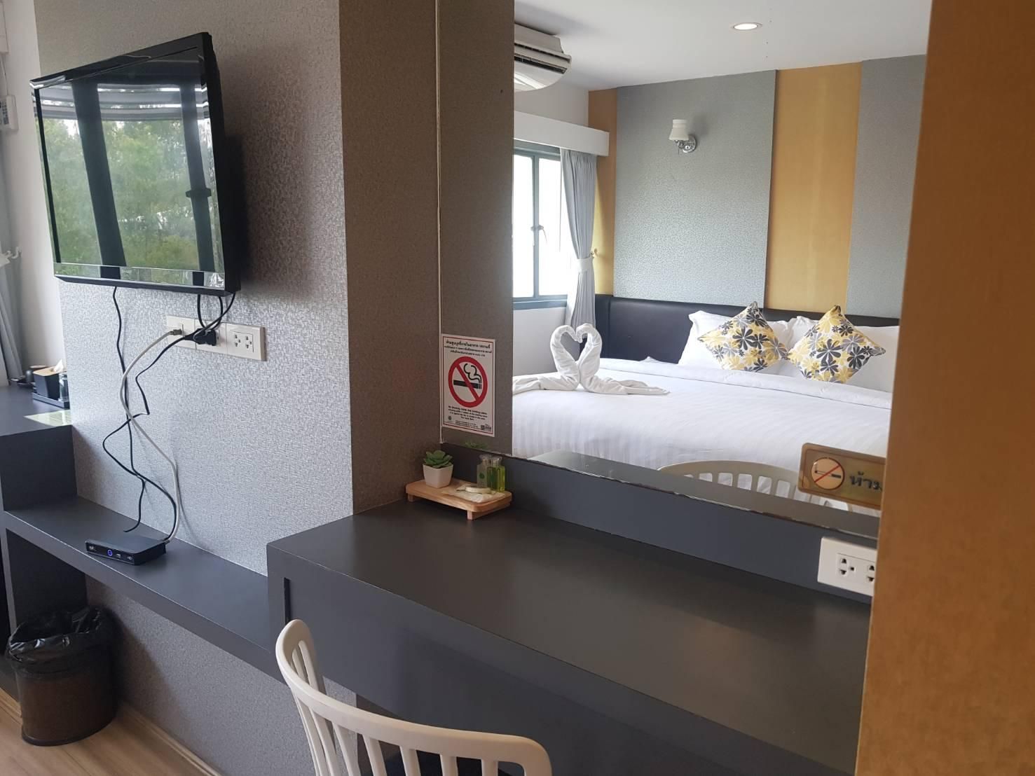 Standard - 1 Bed Double Non-Smoking
