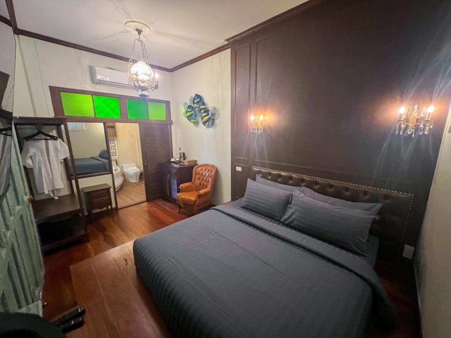 Classic Room with 1 Double Bed