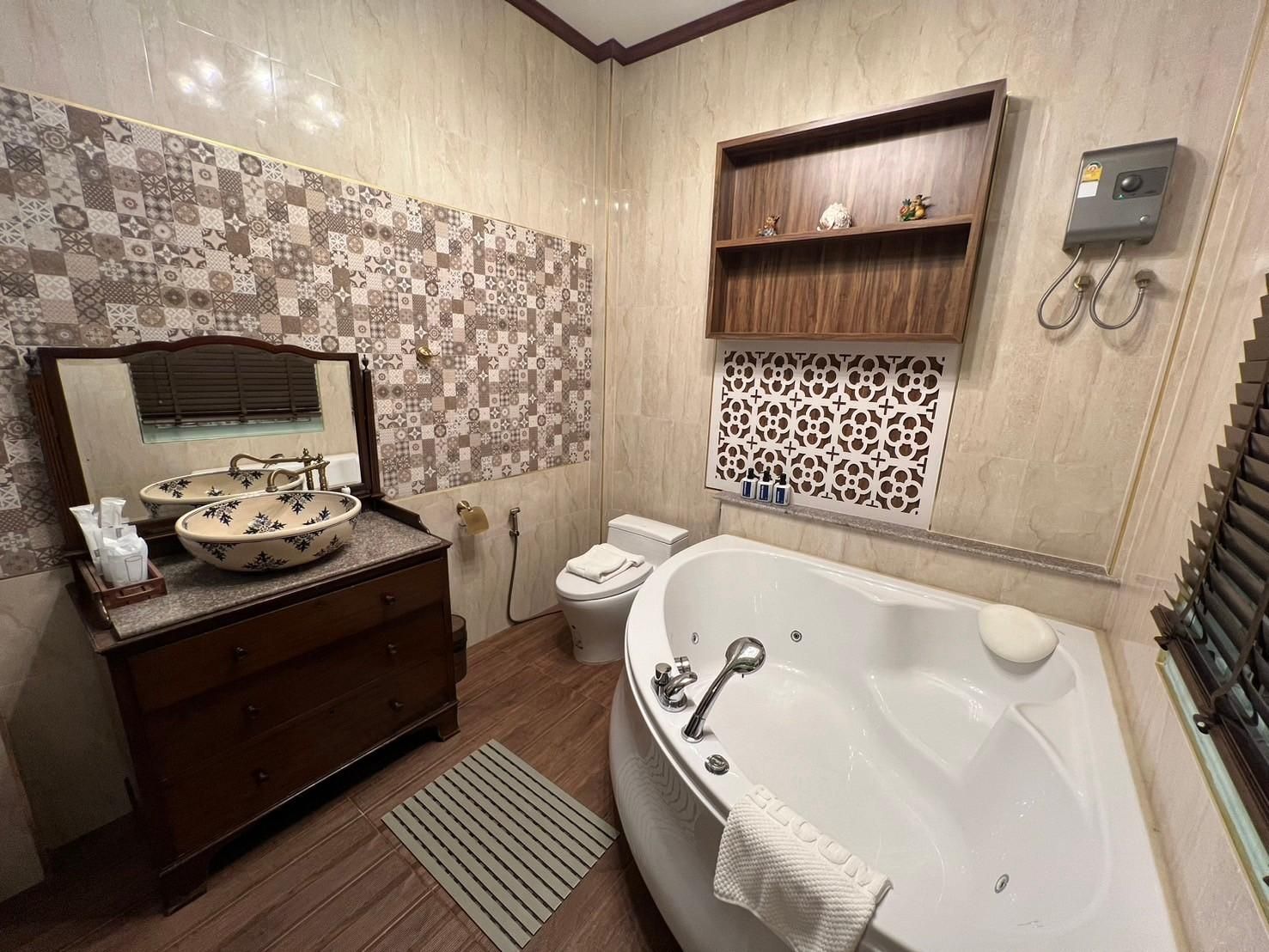 Classic Room with 1 Double Bed