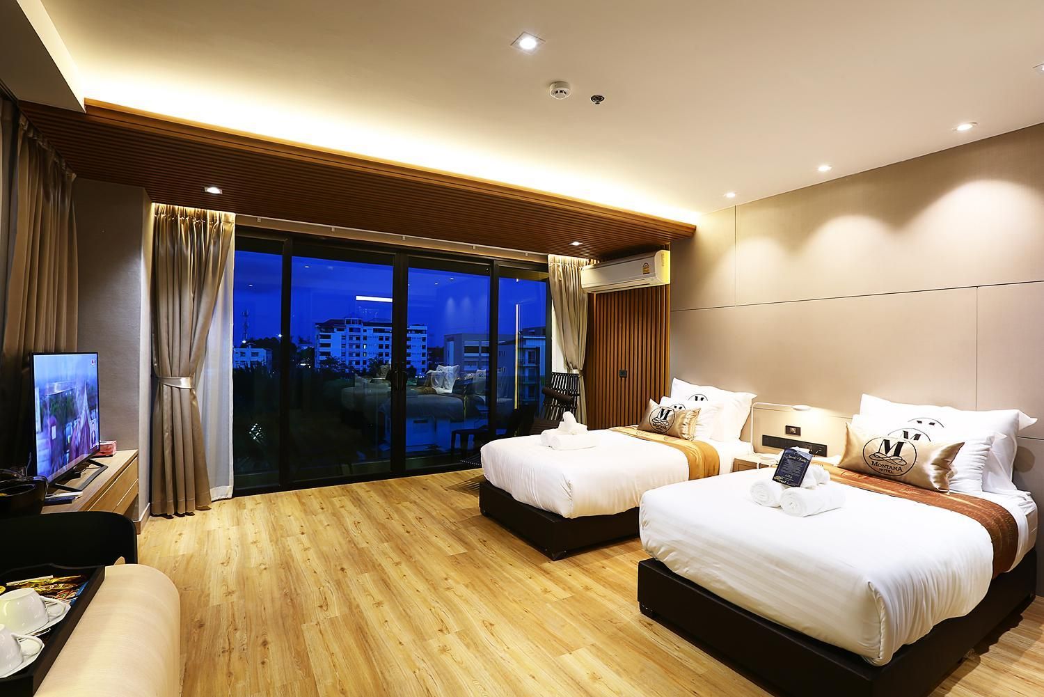 Deluxe Twin Bed