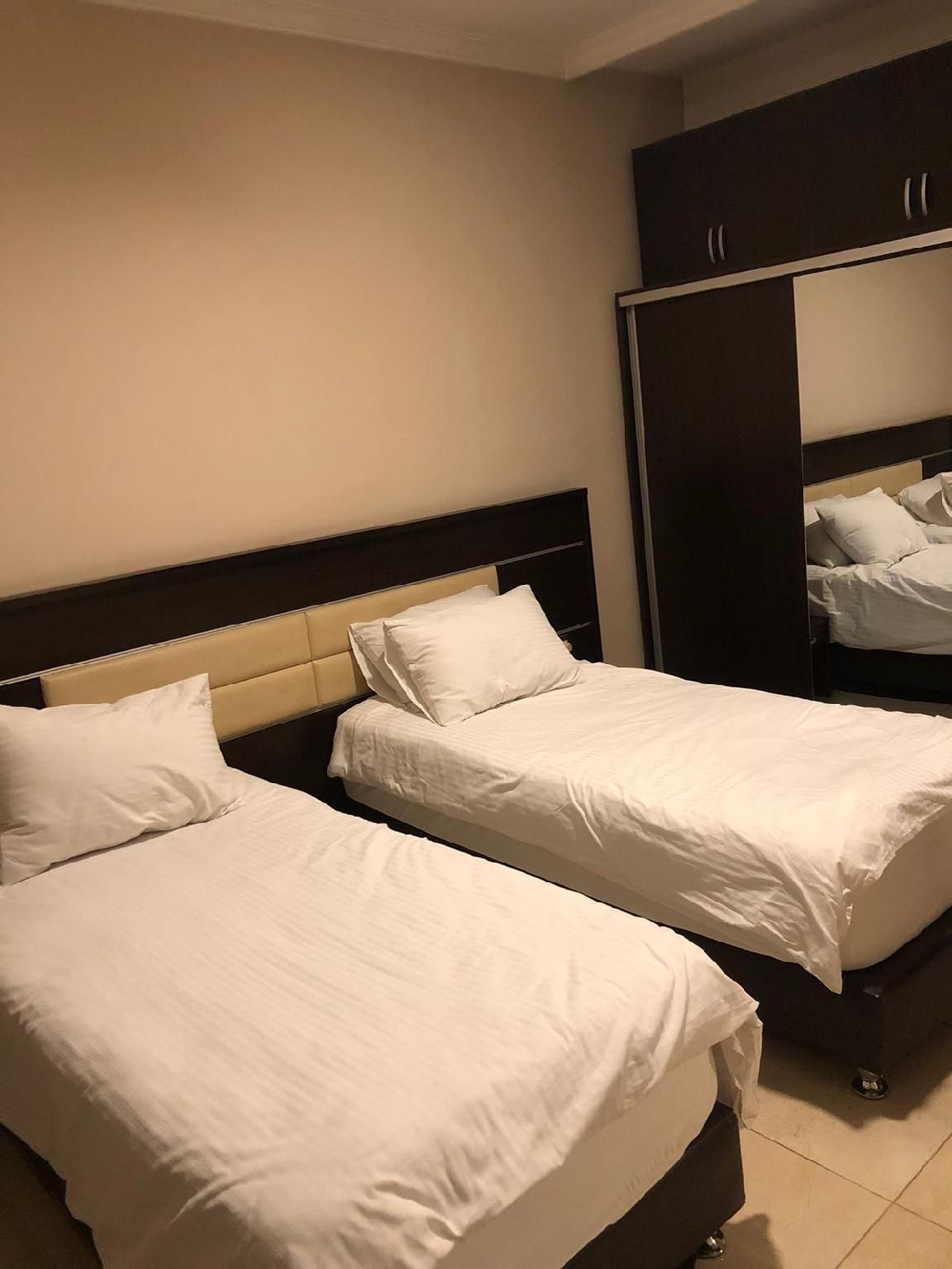 Twin Bed Room