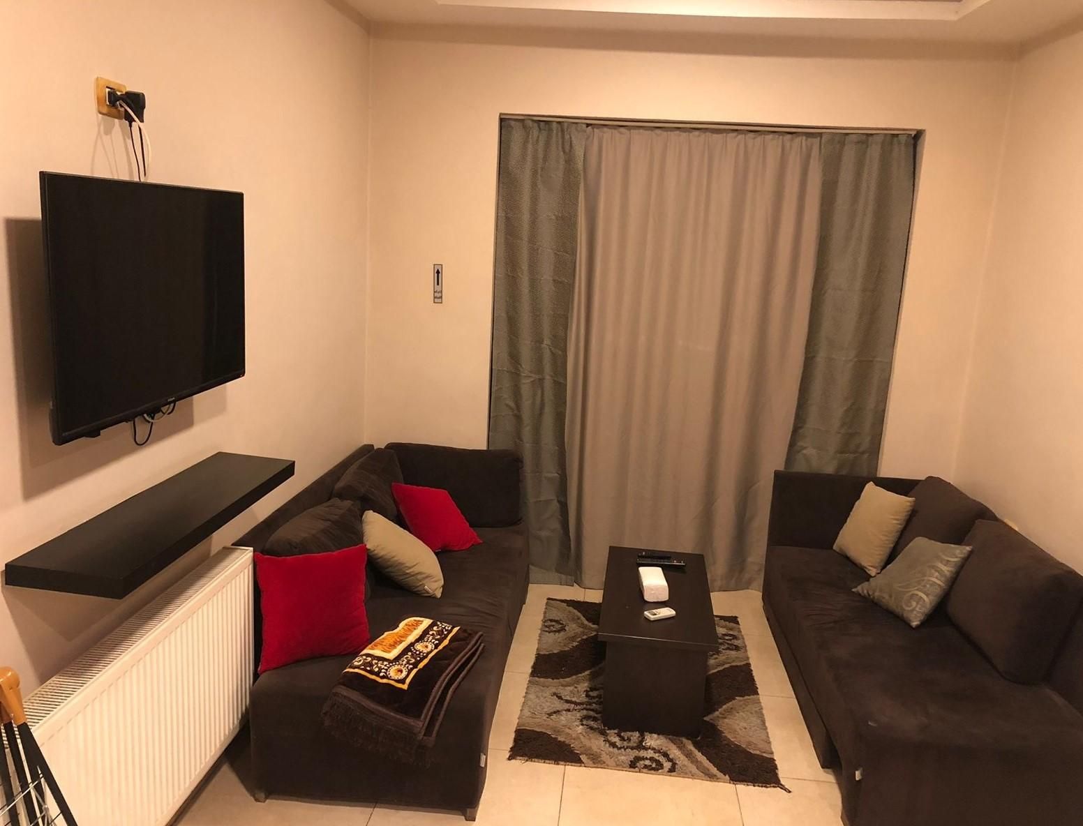 Twin Bed Room