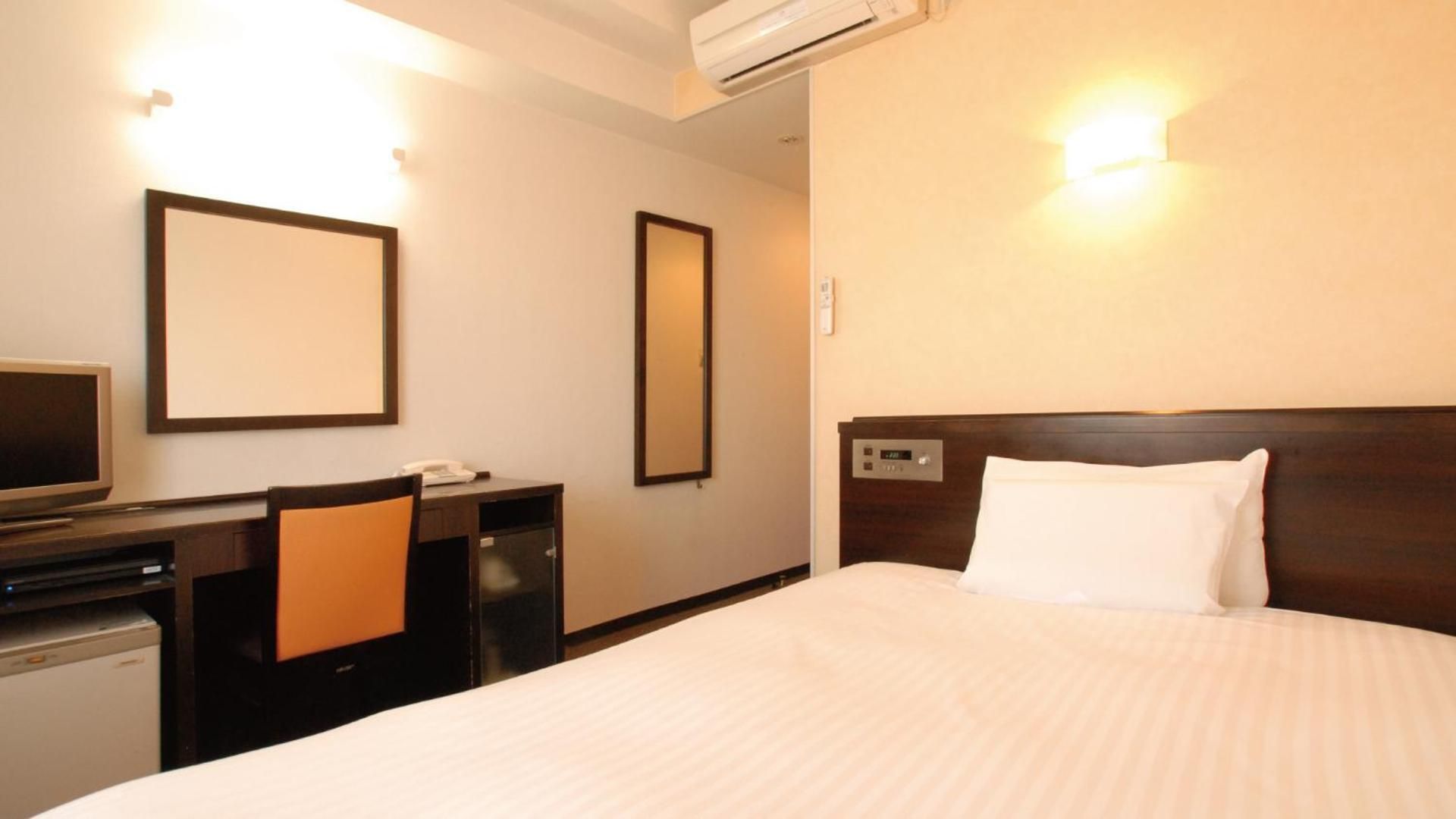 No-Room-Cleaning-Service - Double Room - Non-Smoking
