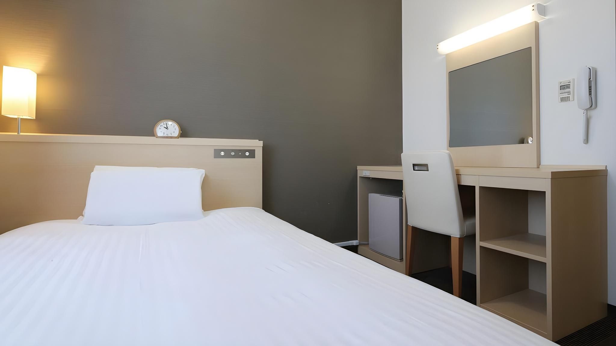 Single Room B - Non-Smoking