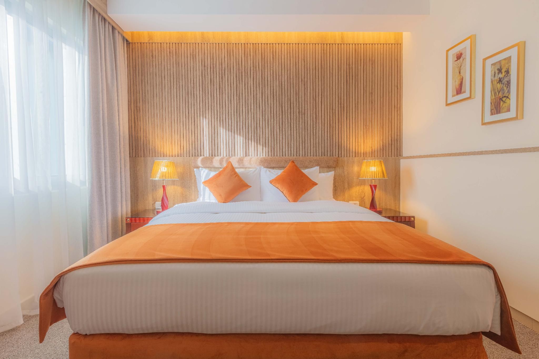 Deluxe Room with King Bed - Non-Smoking