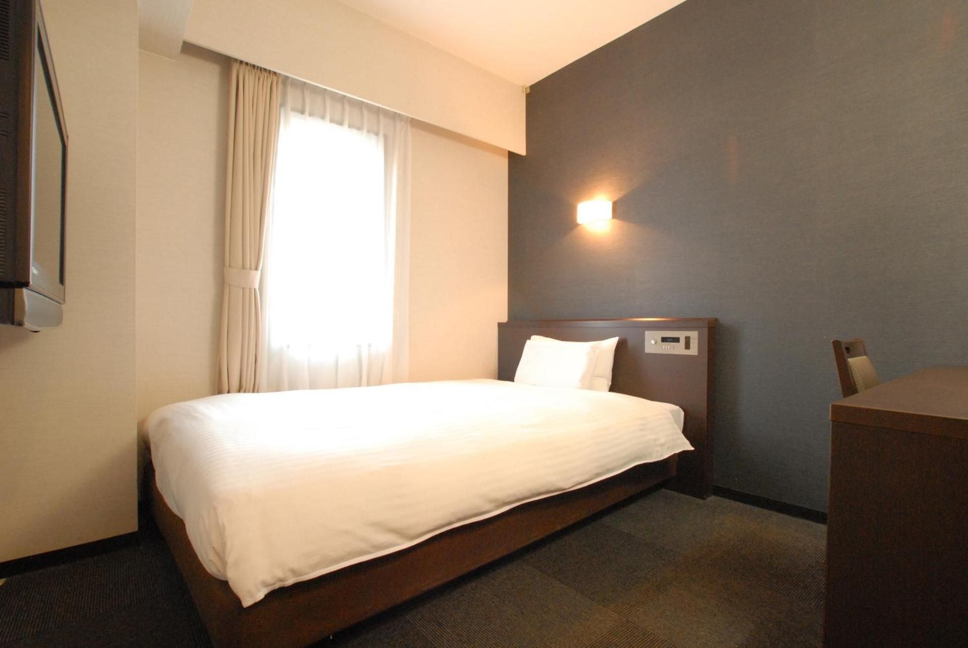 No-Room-Cleaning-Service - Deluxe Double Room - Smoking