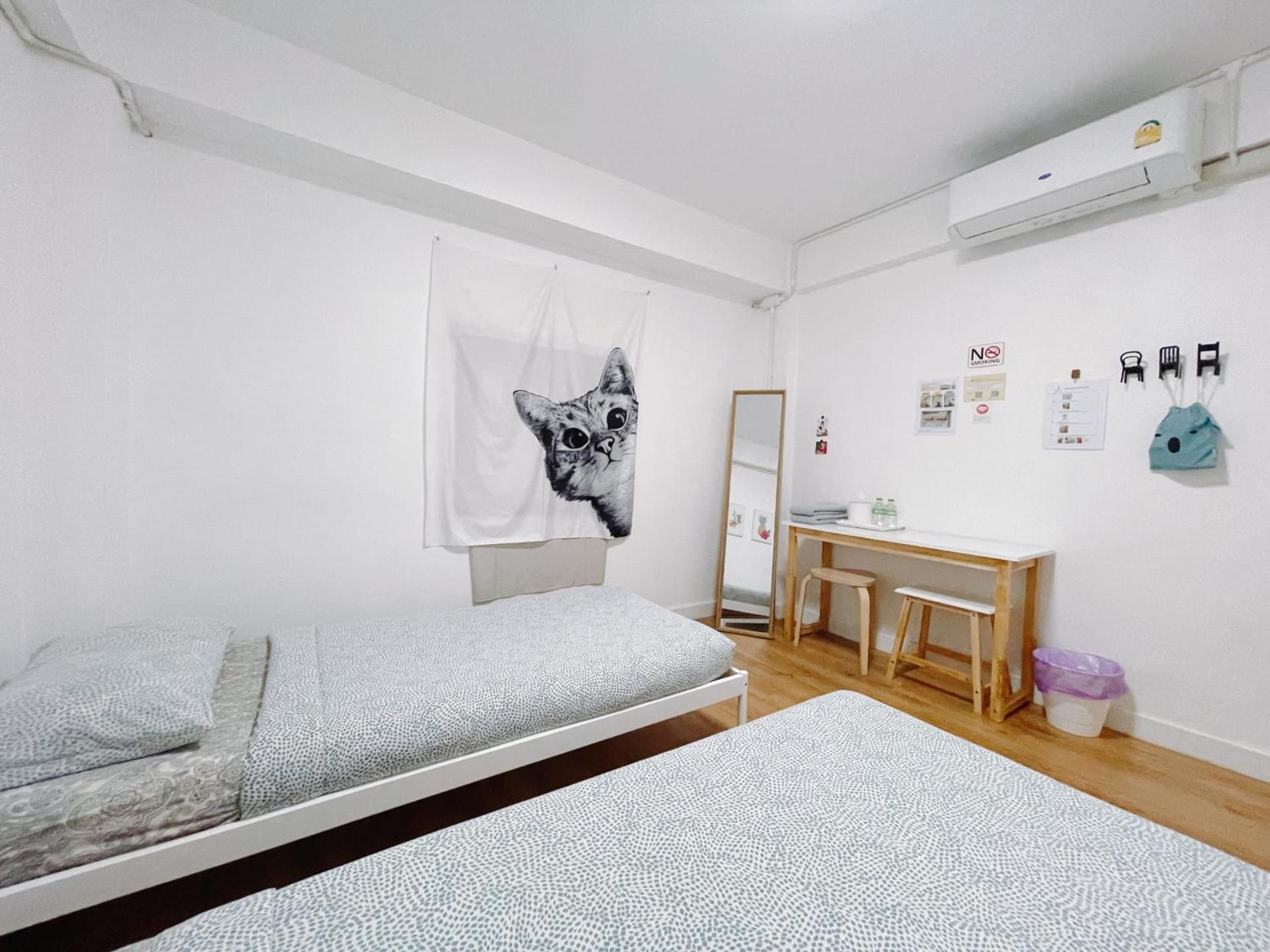 Twin Room with Private External Bathroom