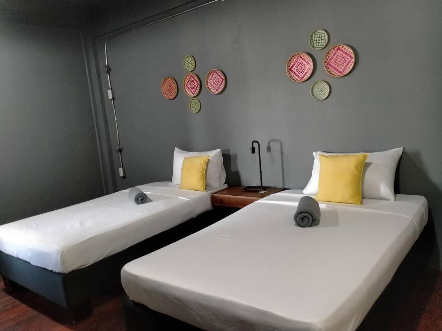 Standard Twin Room with Shared Bathroom