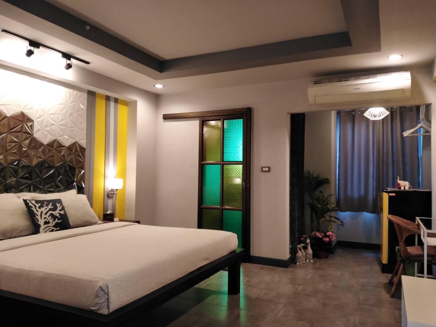 Standard King Room