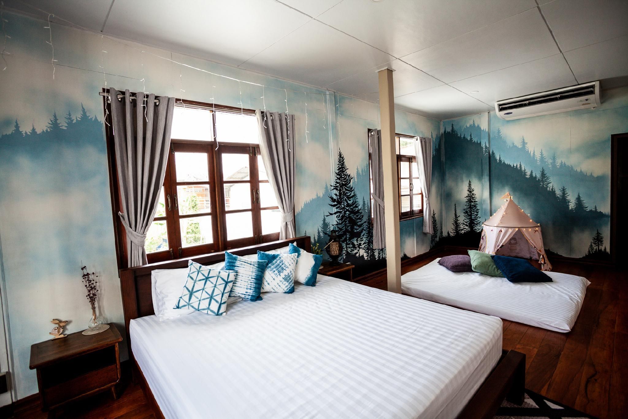 Premier Deluxe Family Room