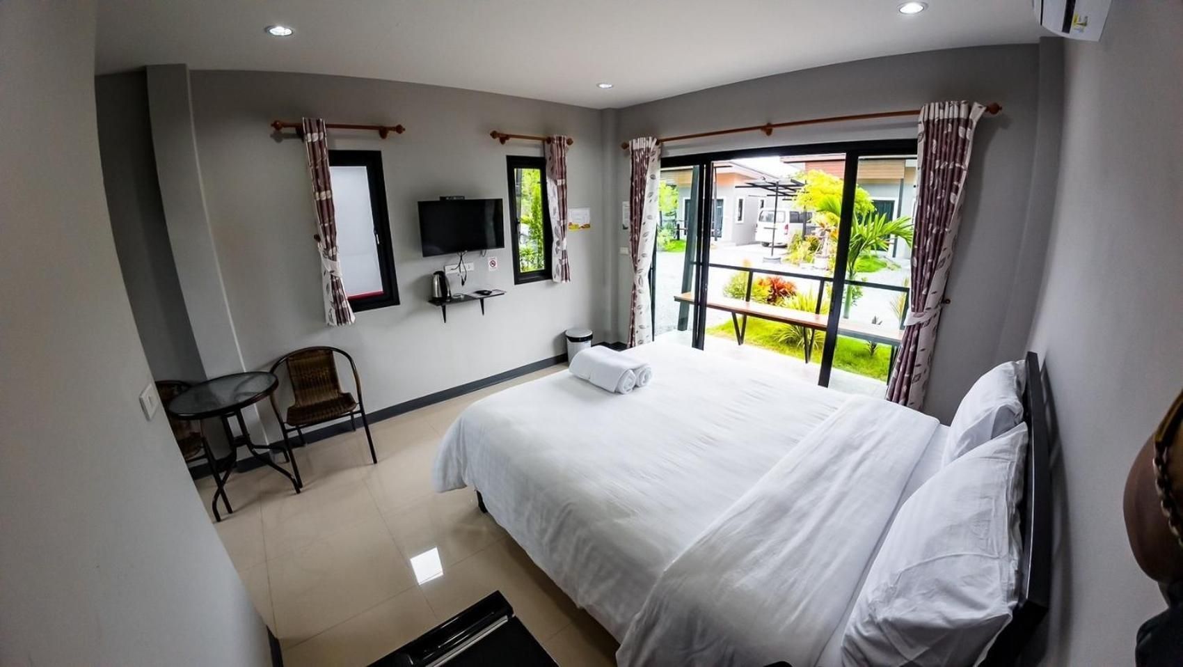 King Room with Garden View