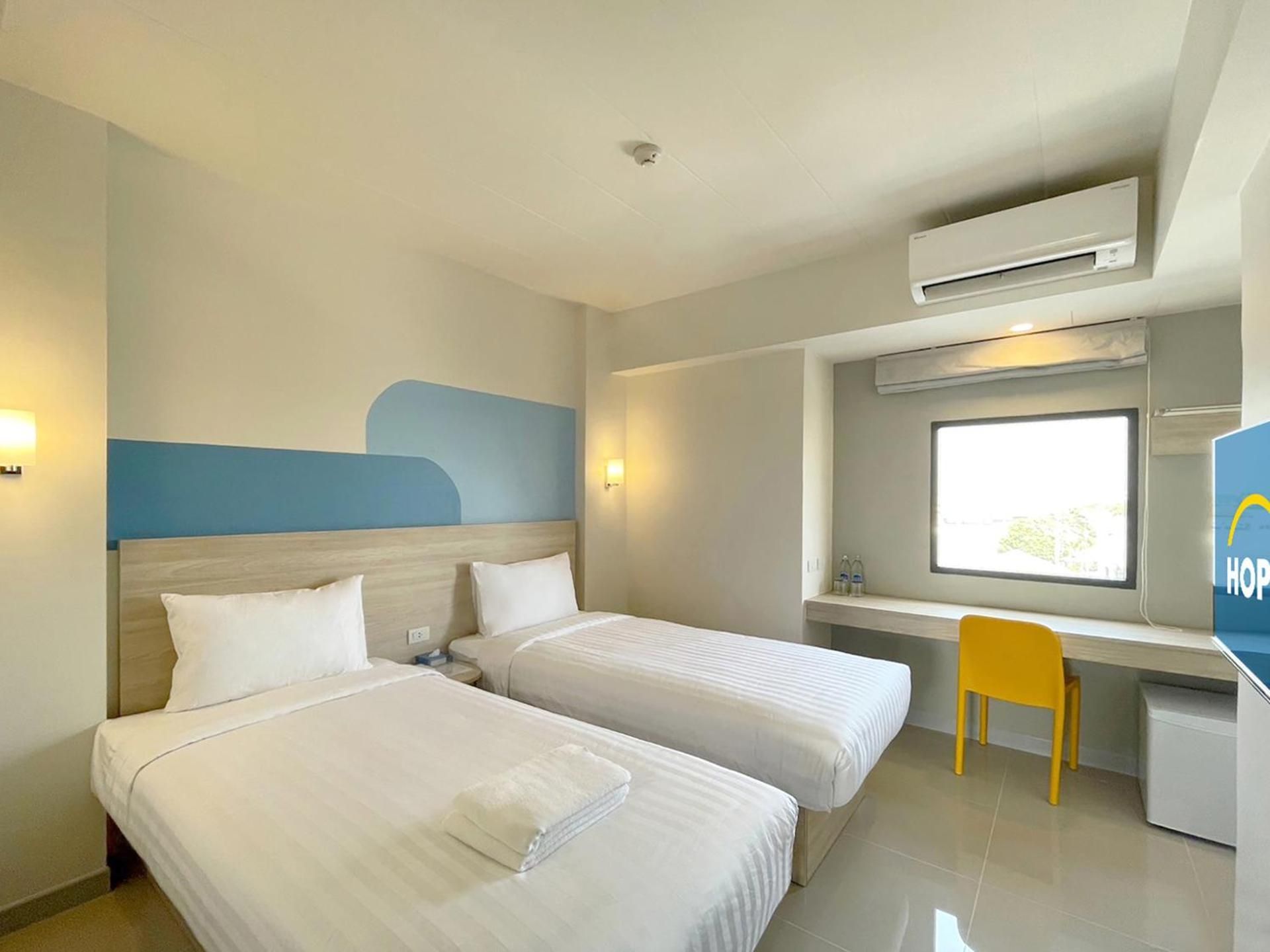Standard Twin Room with Balcony