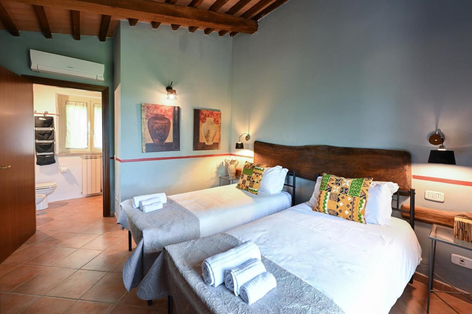 Large Twin Room