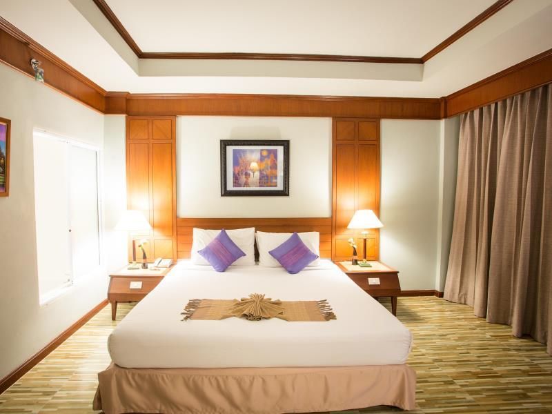 2nd Floor Deluxe Room