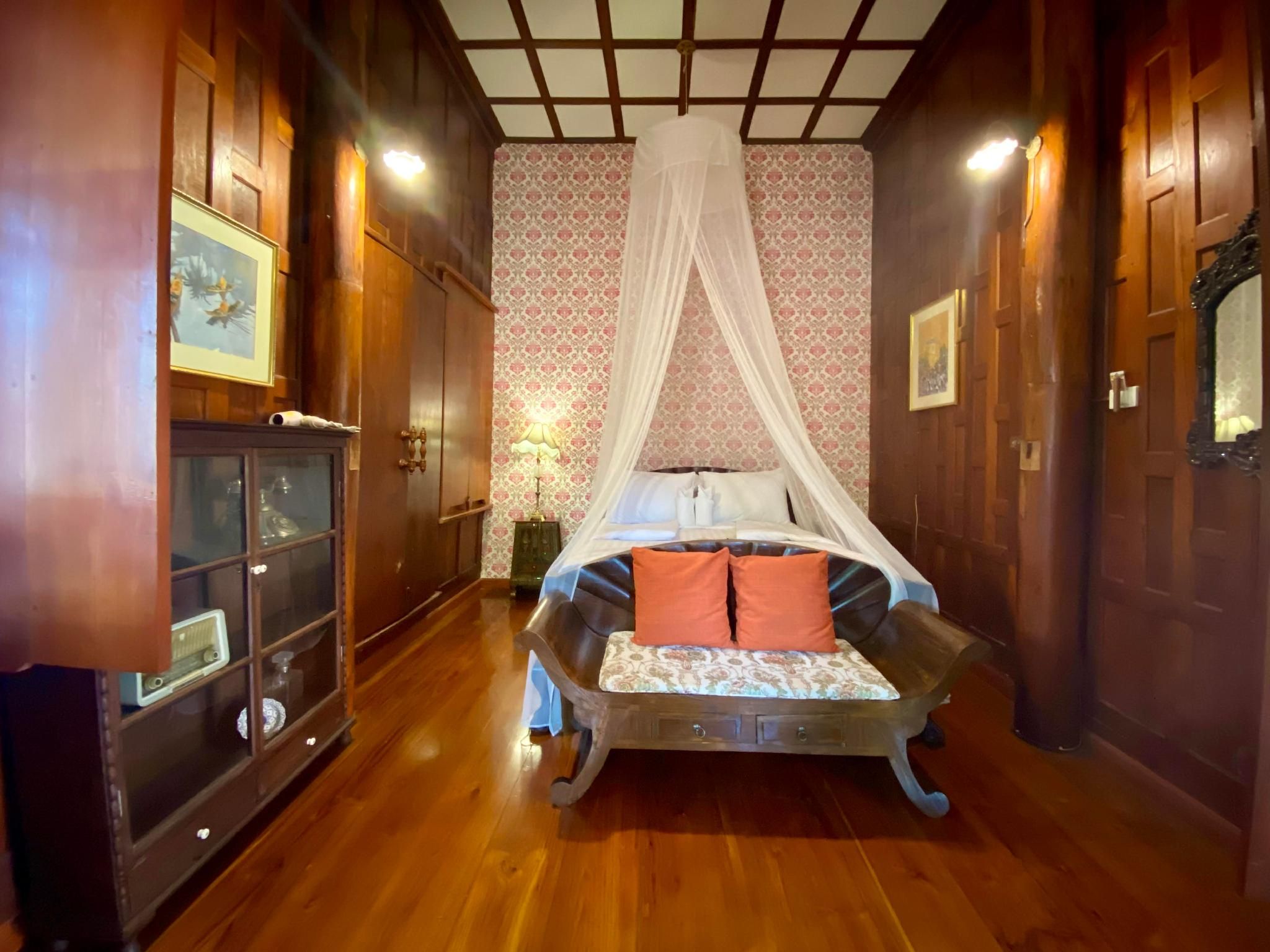 Ayutthaya Retreat Thai Superior