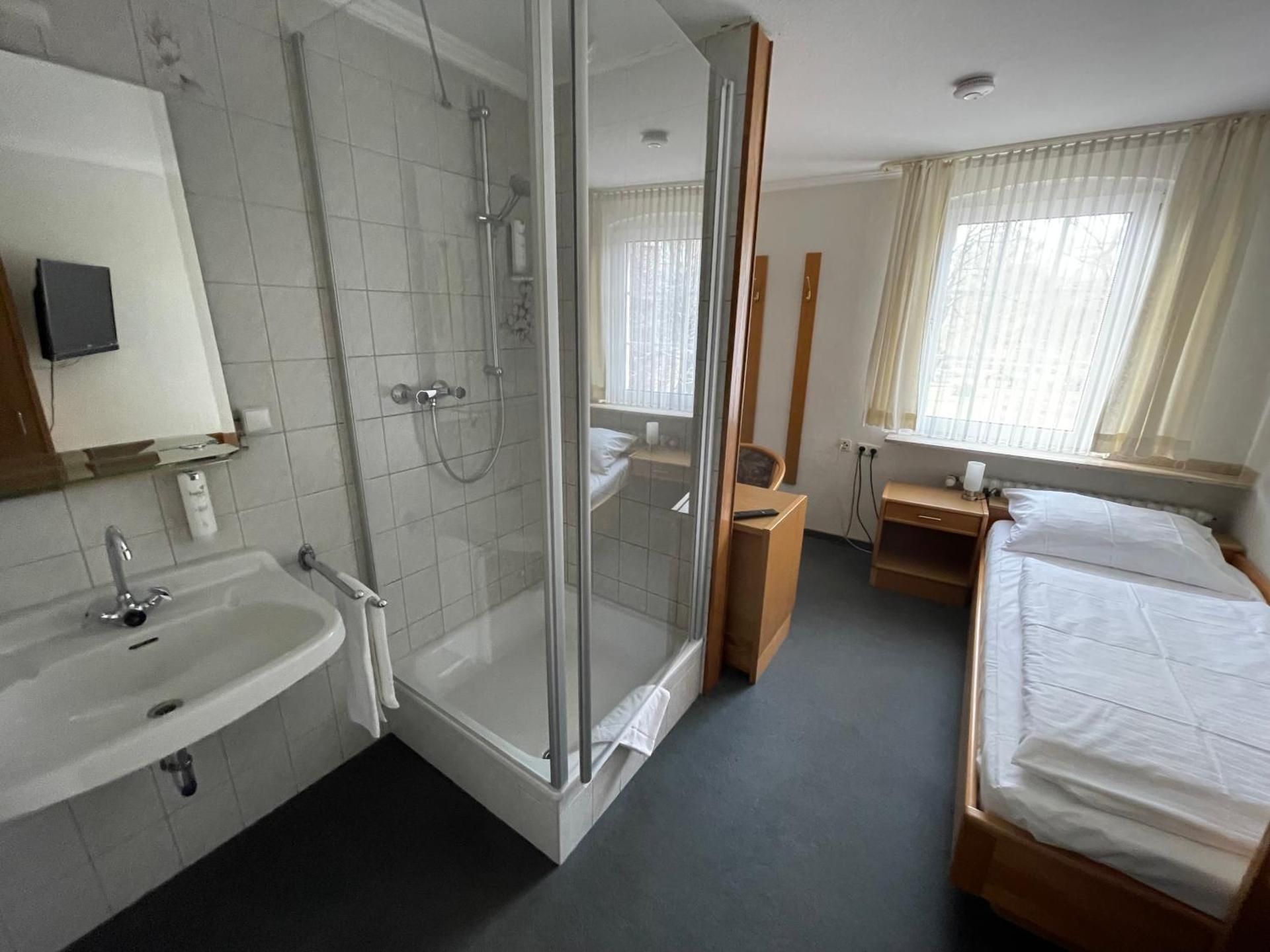 Economy Single Room