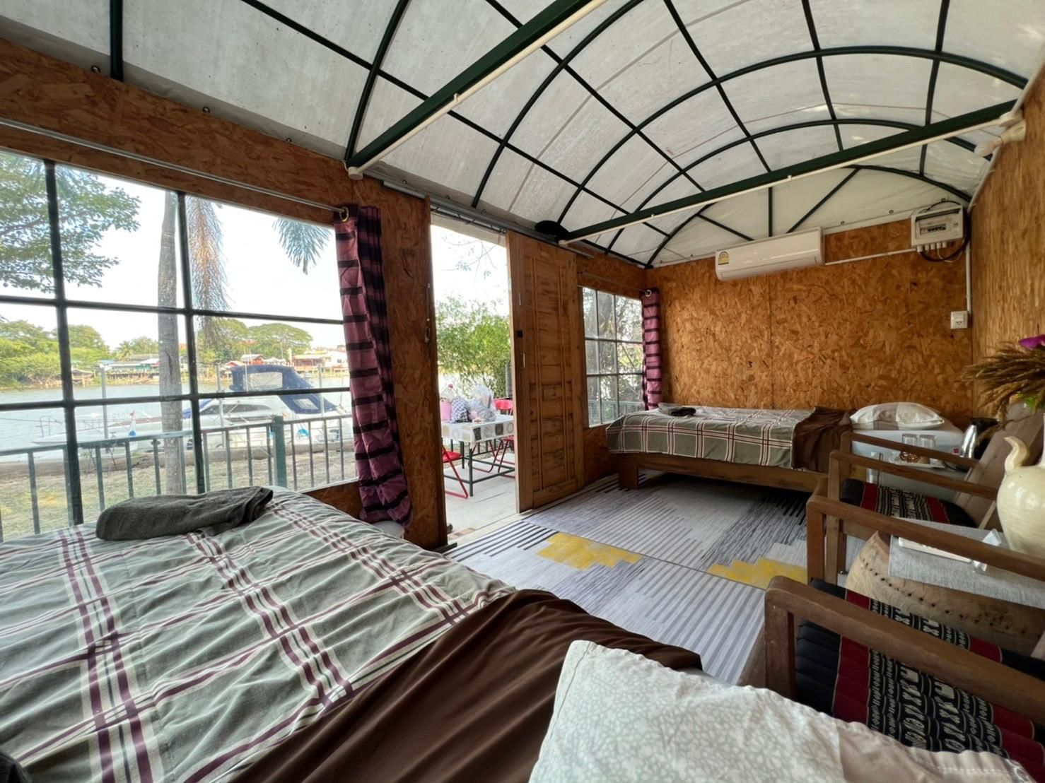 Deluxe River View Villa
