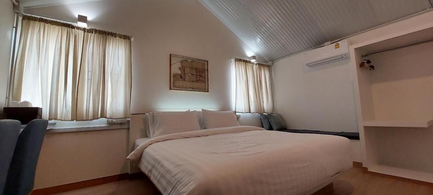 King Room with Balcony