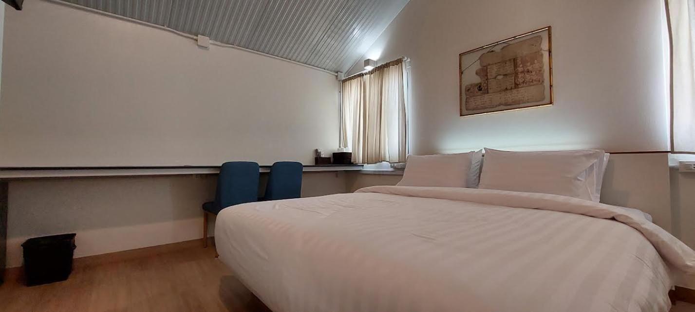 King Room with Balcony