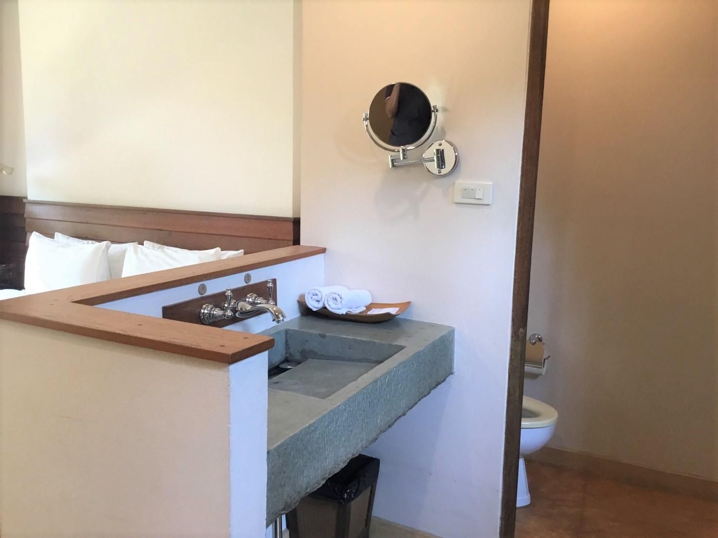 Canal View With Breakfast