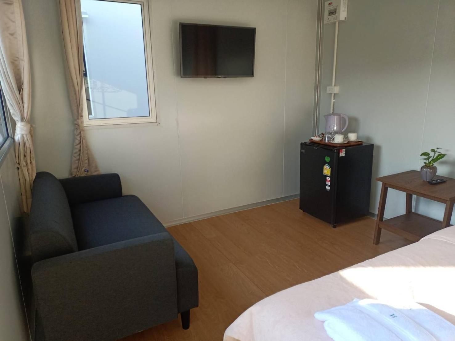 Queen Room with Garden View
