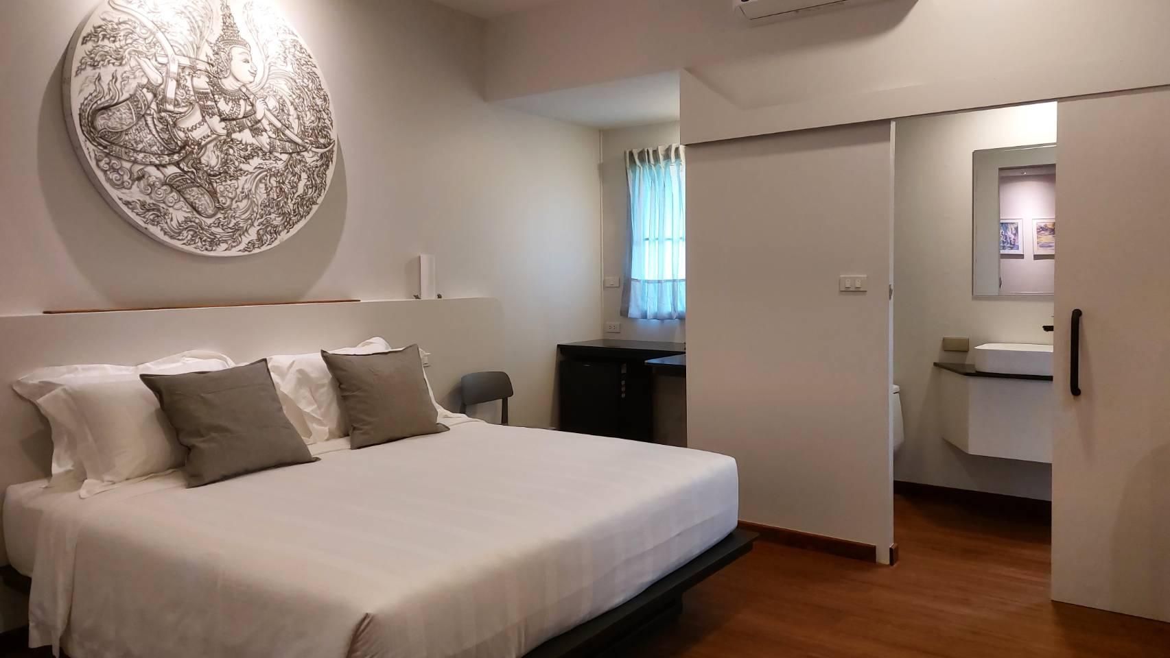 Deluxe Room 1 King