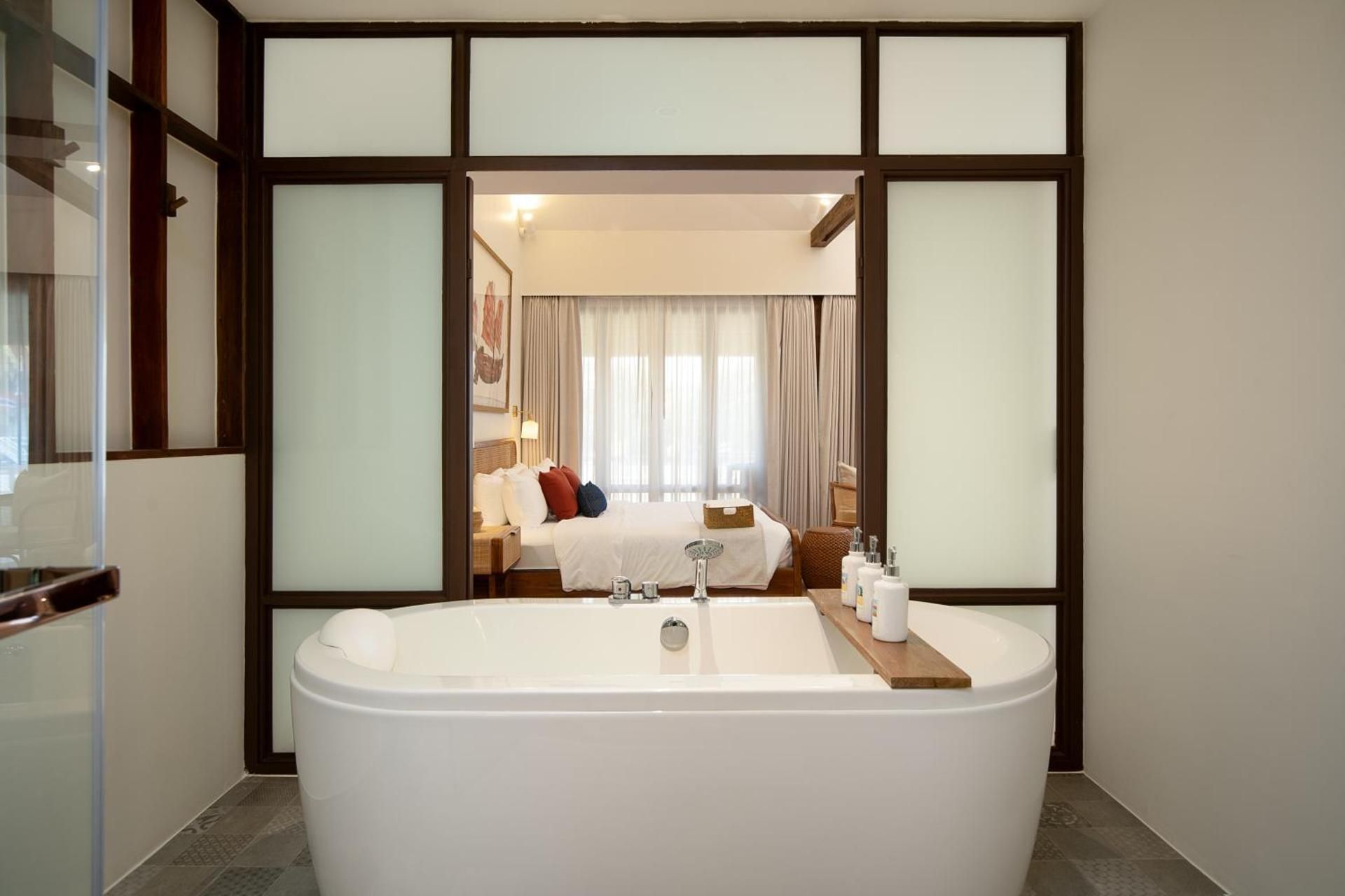 Syama Residence King Room with Balcony 3